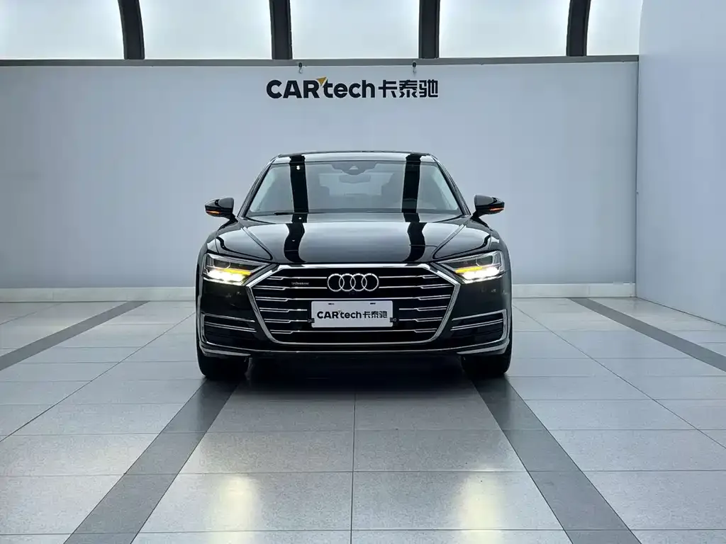 Audi A8 — фото 3