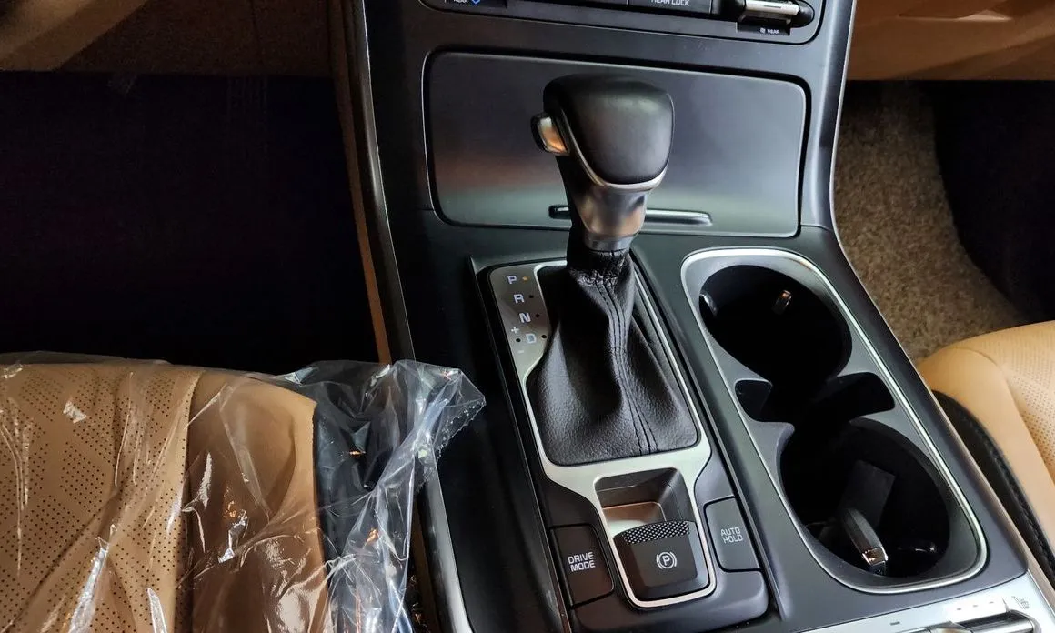 Kia Carnival — фото 10