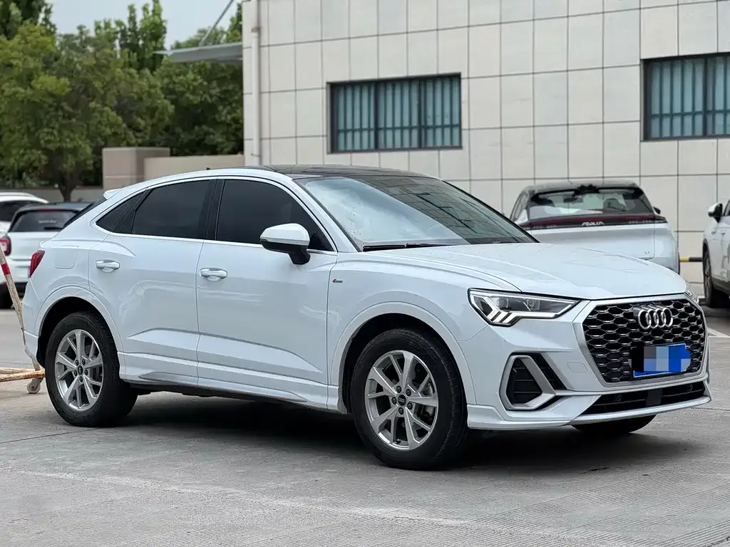 Audi Q3 Sportback — фото 6