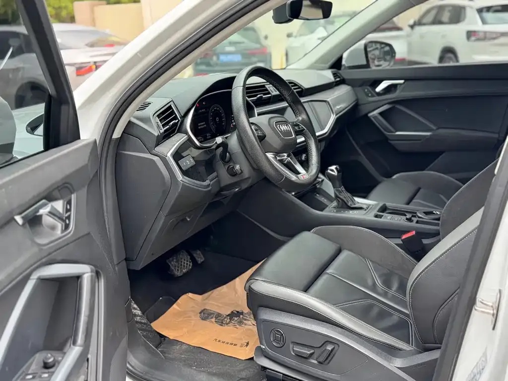 Audi Q3 Sportback — фото 3