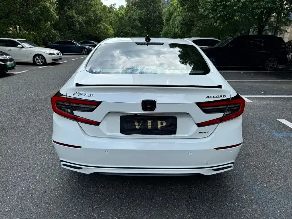 Honda Accord — фото 7