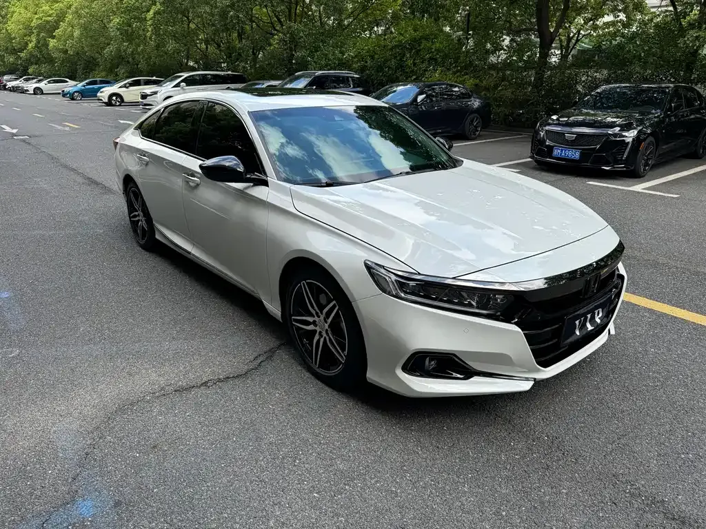 Honda Accord — фото 3