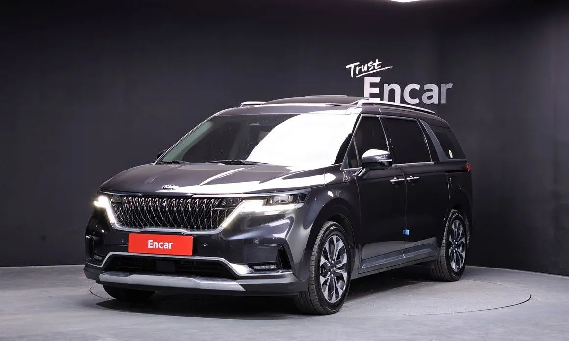 Kia Carnival — фото 1