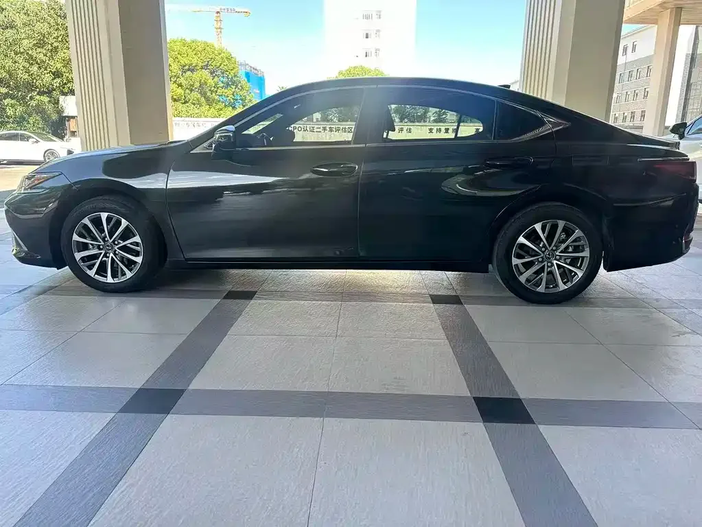 Lexus ES — фото 6