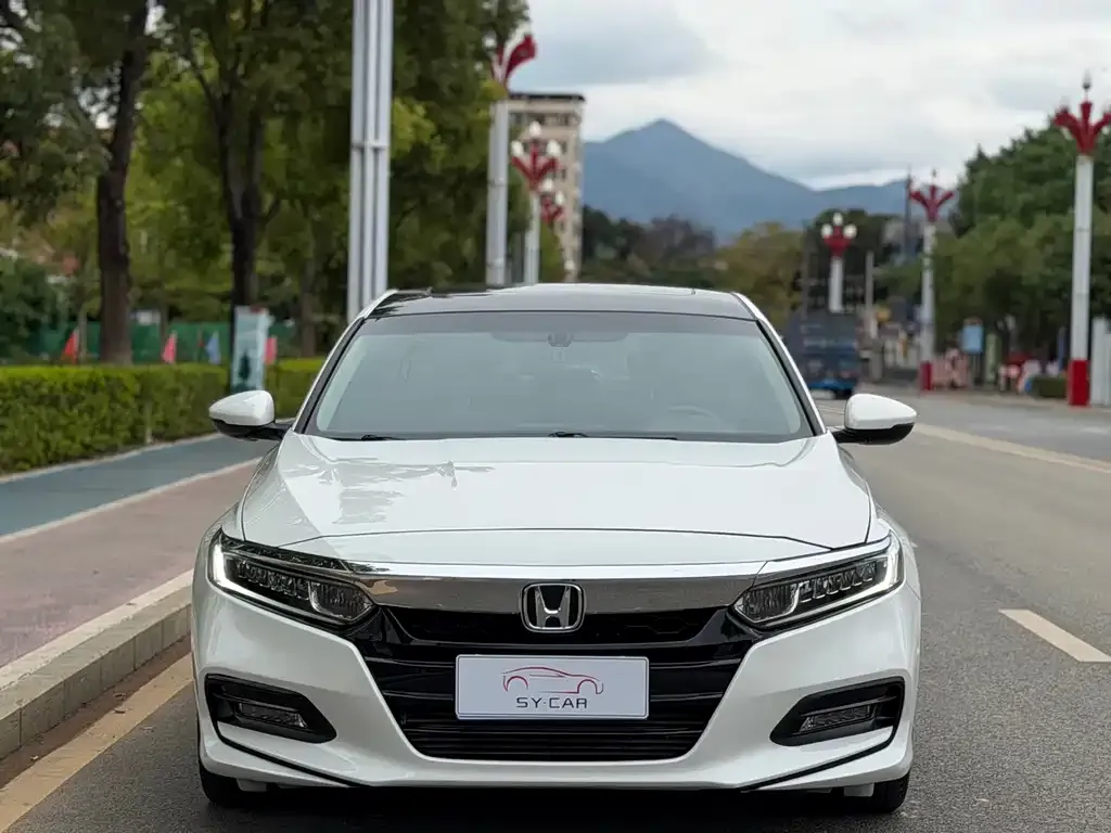 Honda Accord — фото 3