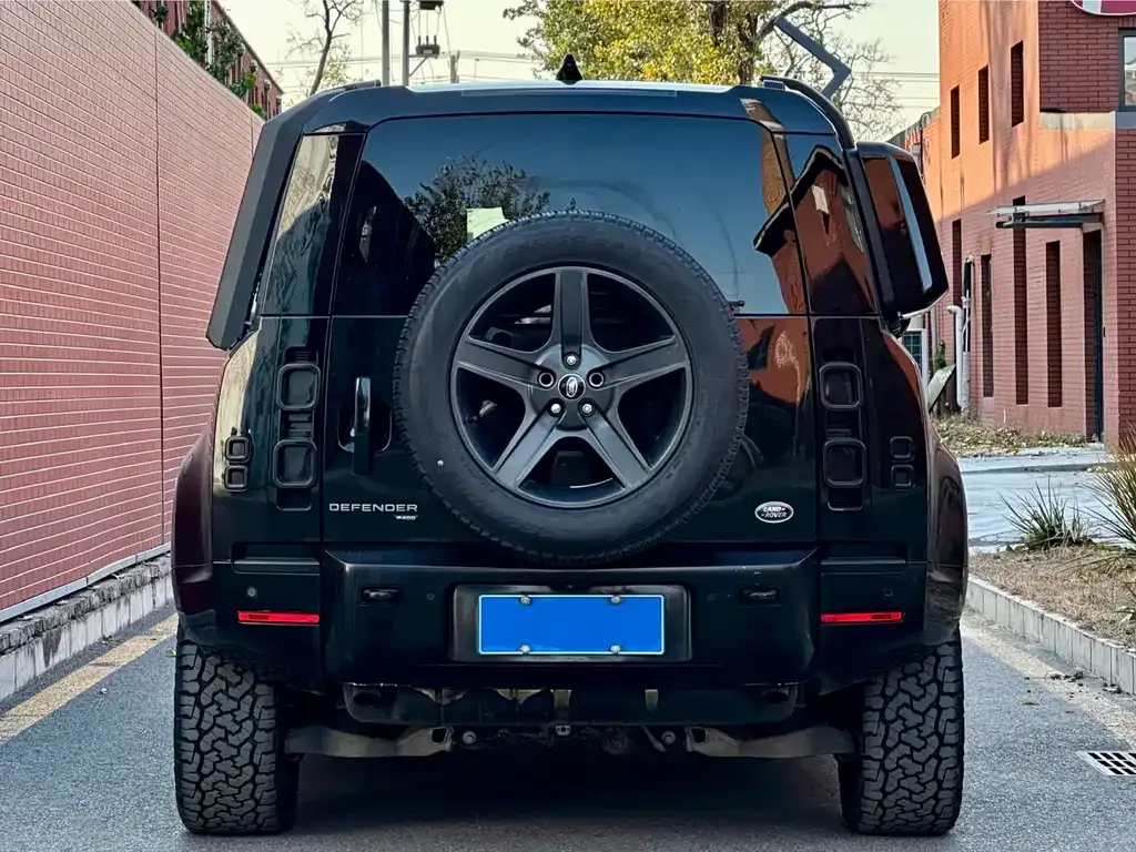 Land Rover Defender — фото 7