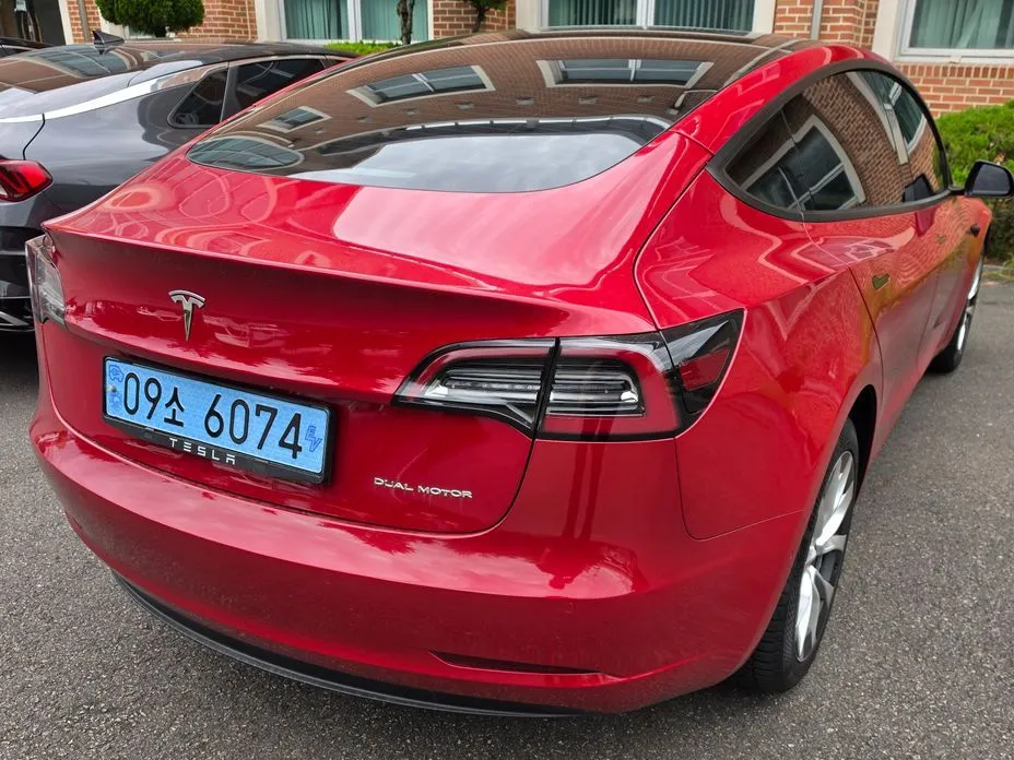 Tesla Model 3 — фото 9