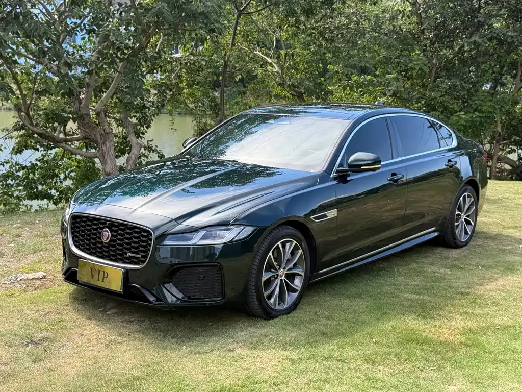Jaguar XFL — фото 1