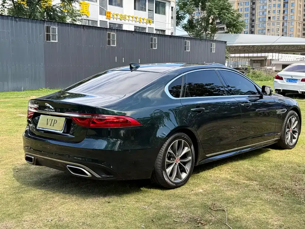Jaguar XFL — фото 3