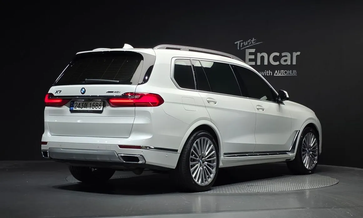 BMW X7 — фото 2