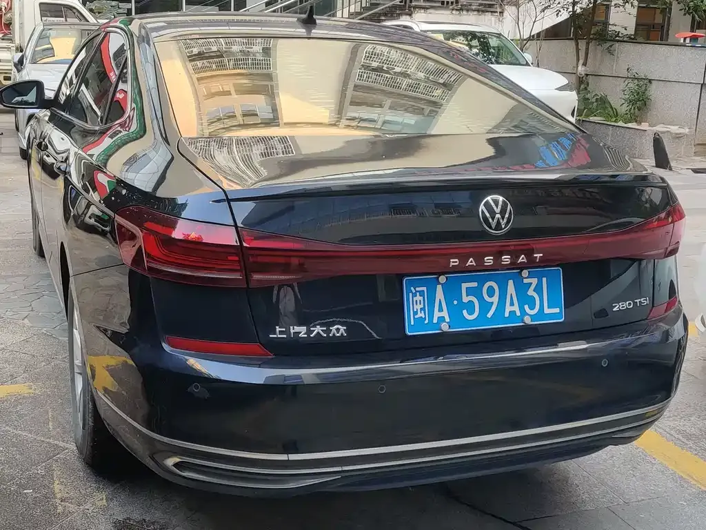 Volkswagen Passat — фото 4