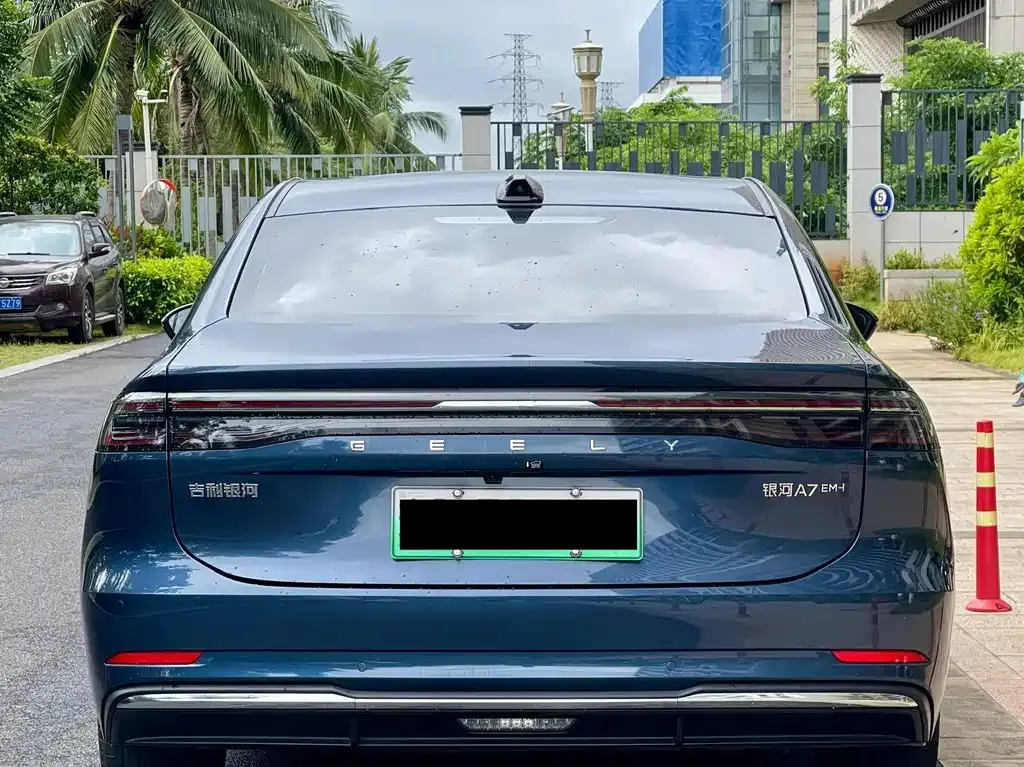 Geely 银河A7 EM — фото 2
