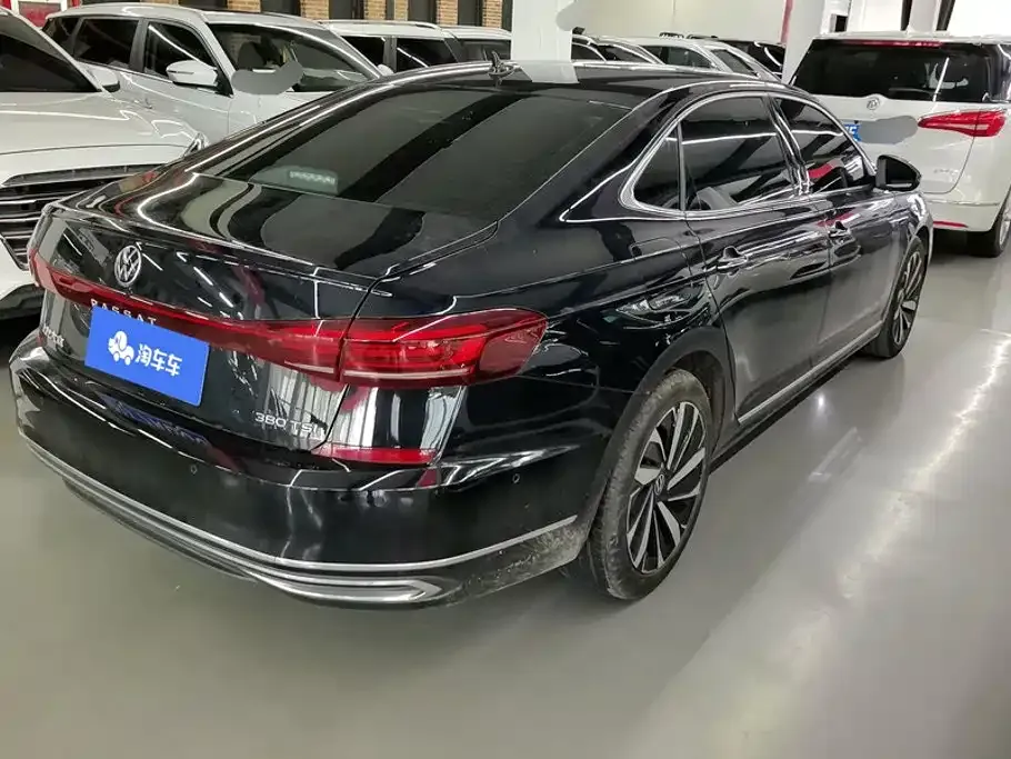 Volkswagen Passat — фото 2