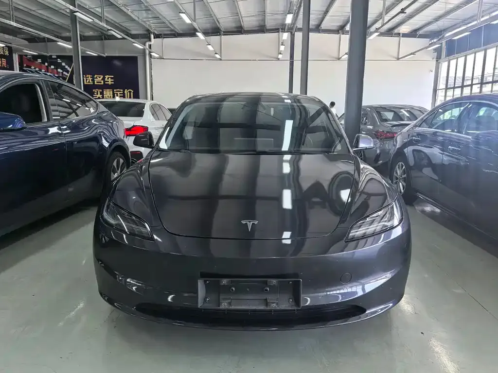 Tesla Model 3 — фото 9