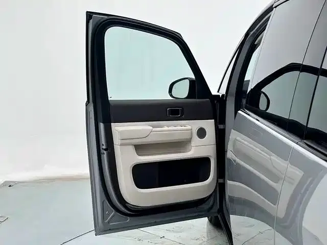 Li Auto MEGA — фото 5