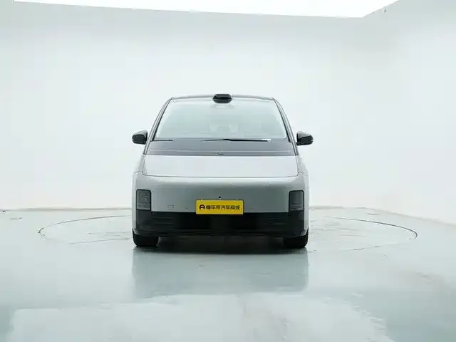 Li Auto MEGA — фото 3