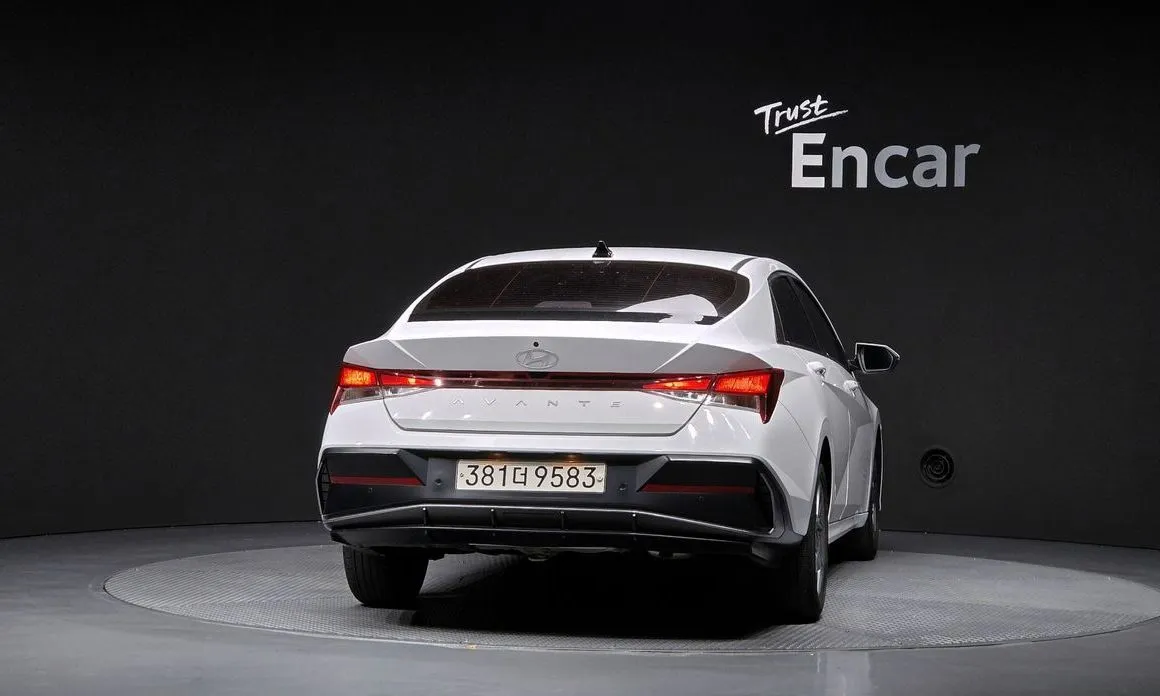 Hyundai AVANTE — фото 2
