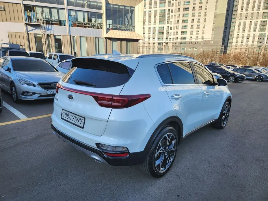 Kia Sportage — фото 6