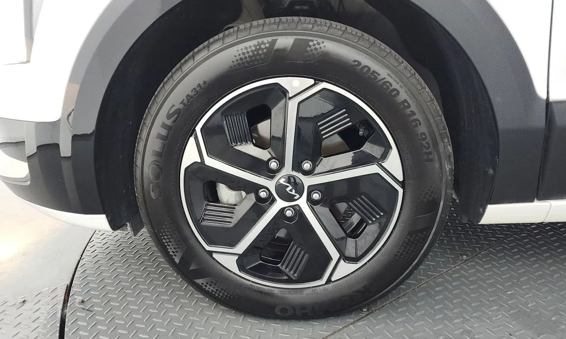 Kia Niro — фото 10