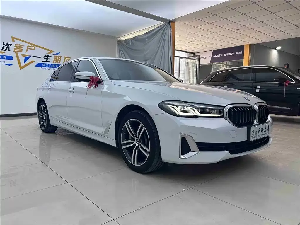 BMW 5 Series — фото 10