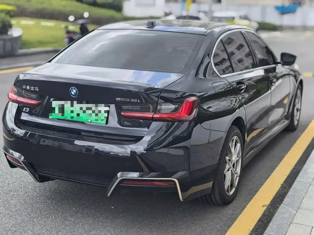 BMW i3 — фото 7