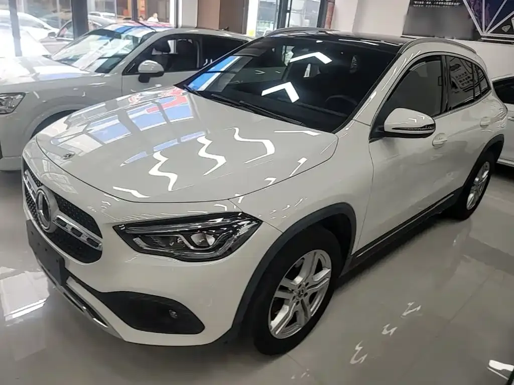 Mercedes-Benz GLA — фото 1