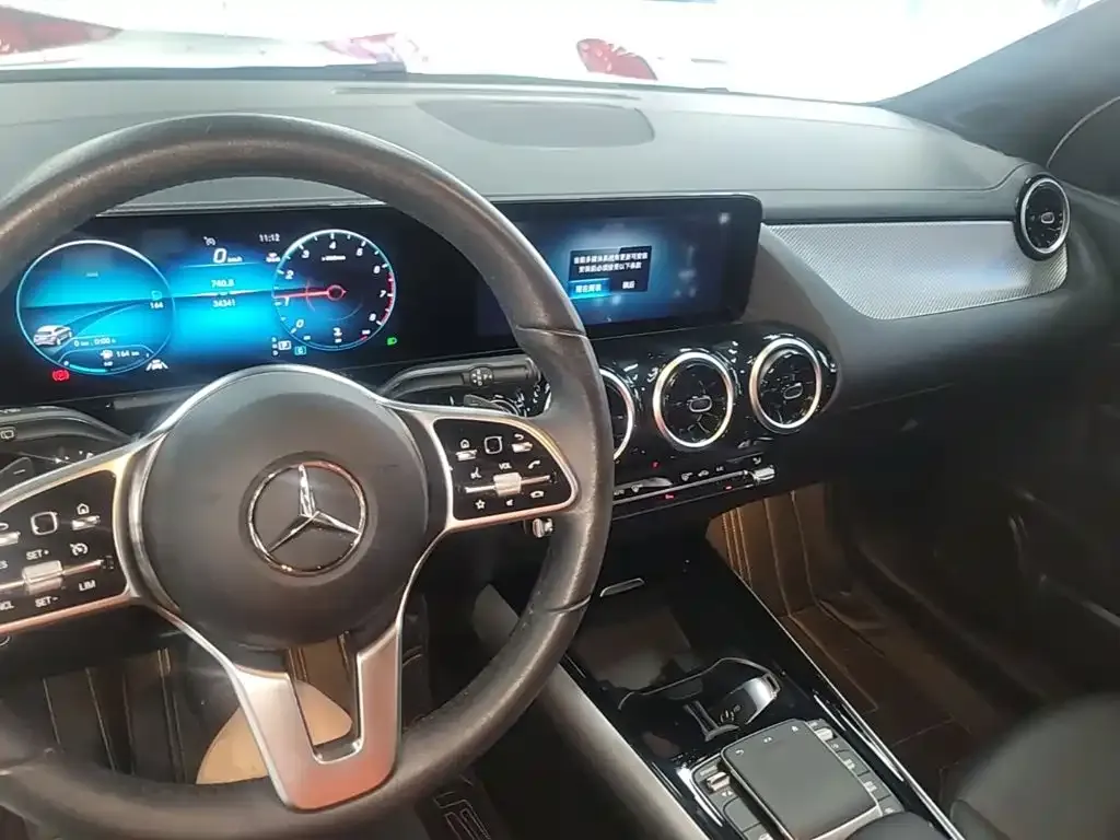 Mercedes-Benz GLA — фото 9