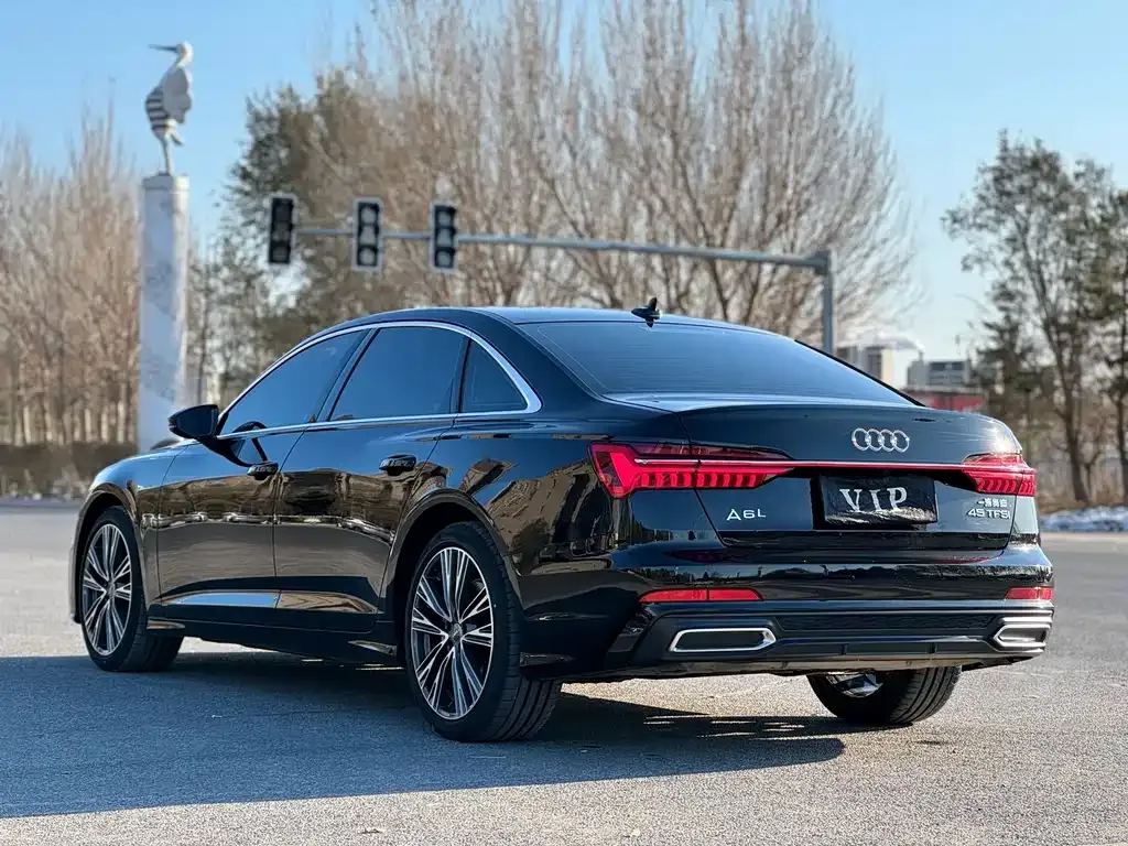 Audi A6L — фото 4