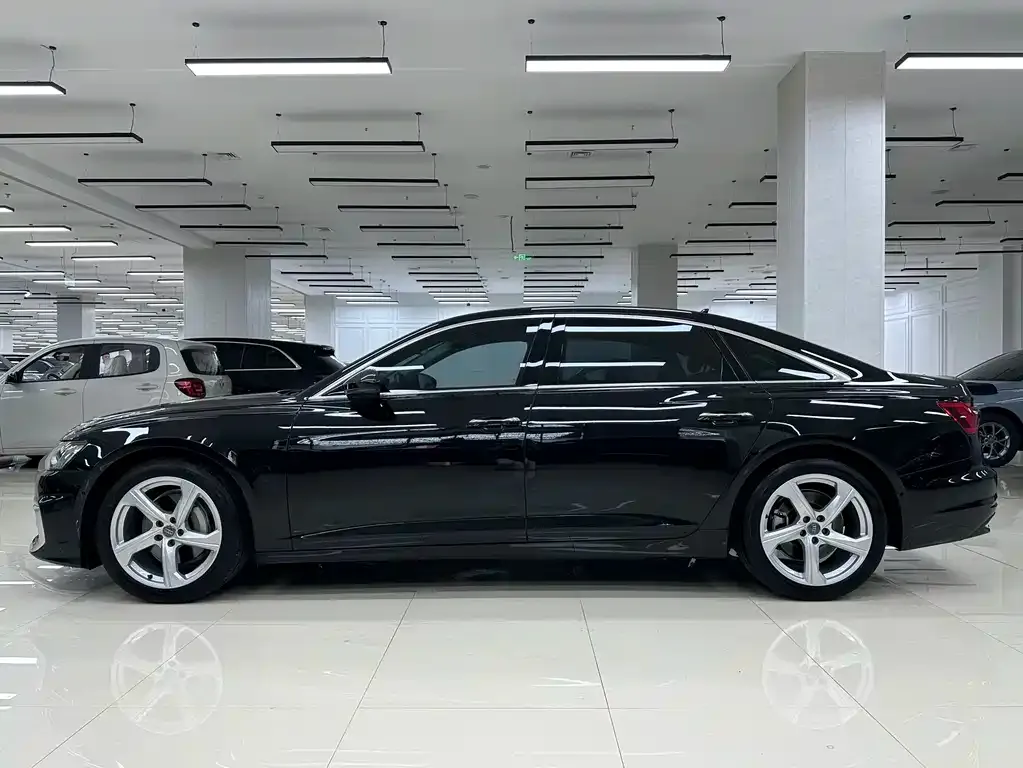 Audi A6L — фото 7