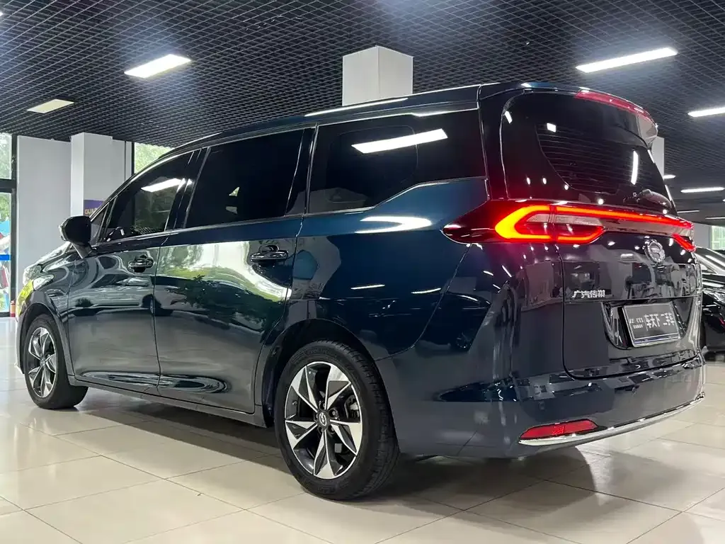 GAC Motor Trumpchi M6 — фото 9