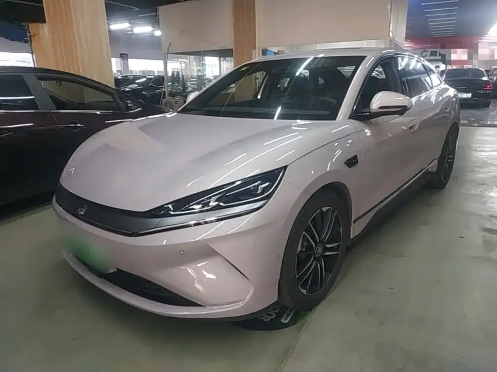 BYD Qin L — фото 10