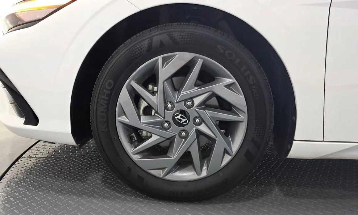 Hyundai AVANTE — фото 4
