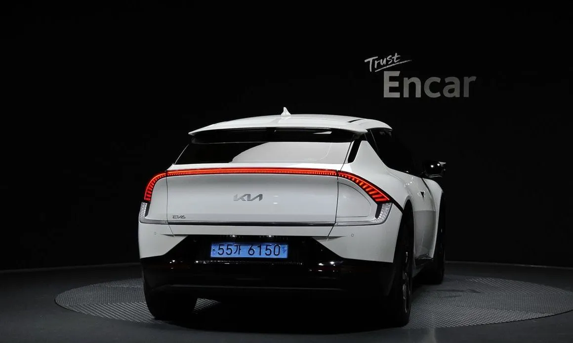 Kia EV6 — фото 6