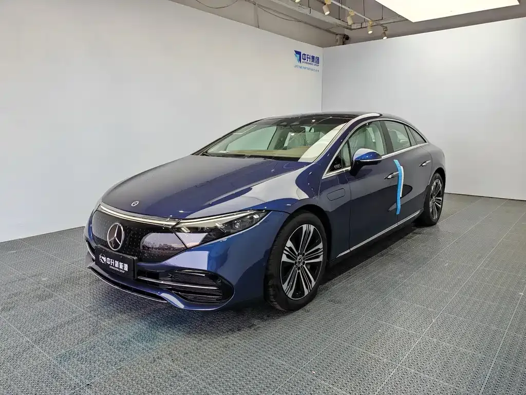 Mercedes-Benz EQS — фото 1
