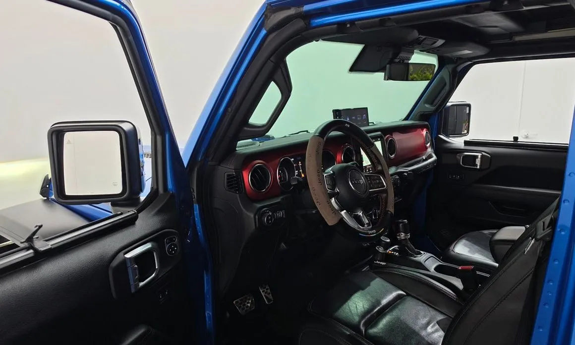 Jeep Wrangler — фото 7