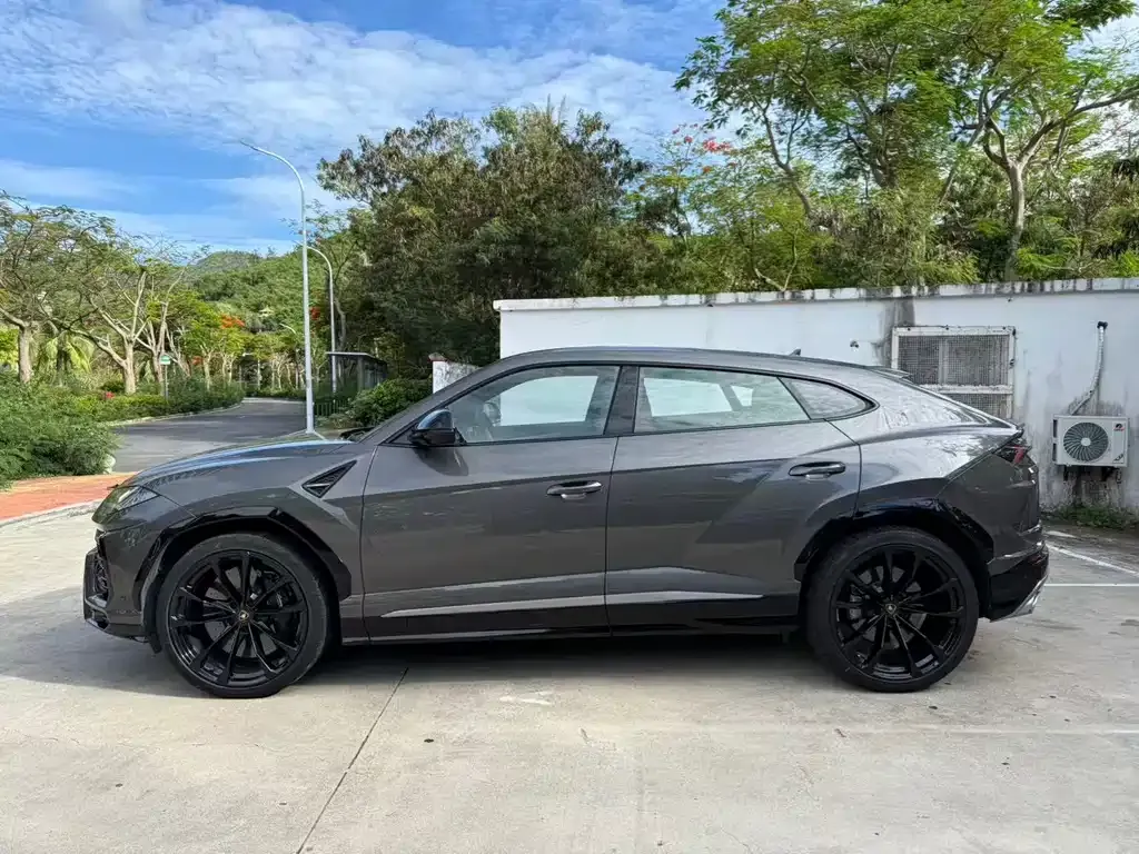 Lamborghini Urus — фото 5