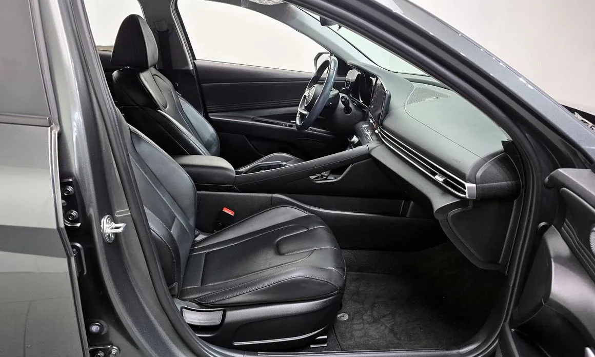 Hyundai AVANTE — фото 2