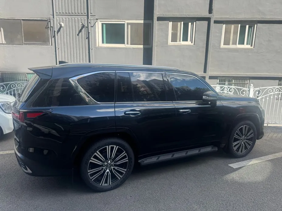 Lexus LX — фото 9