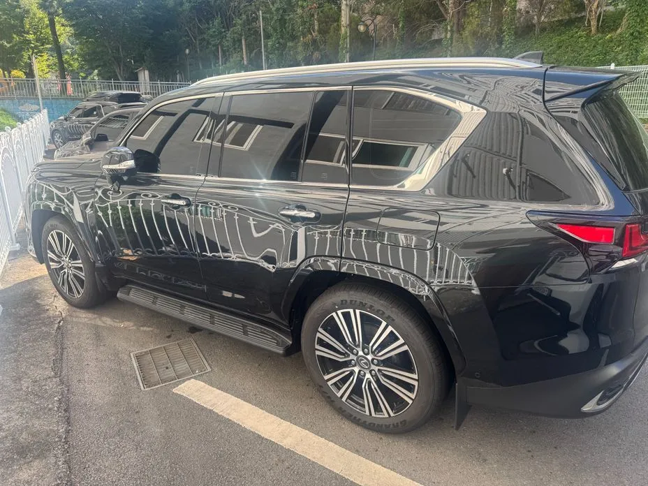 Lexus LX — фото 10