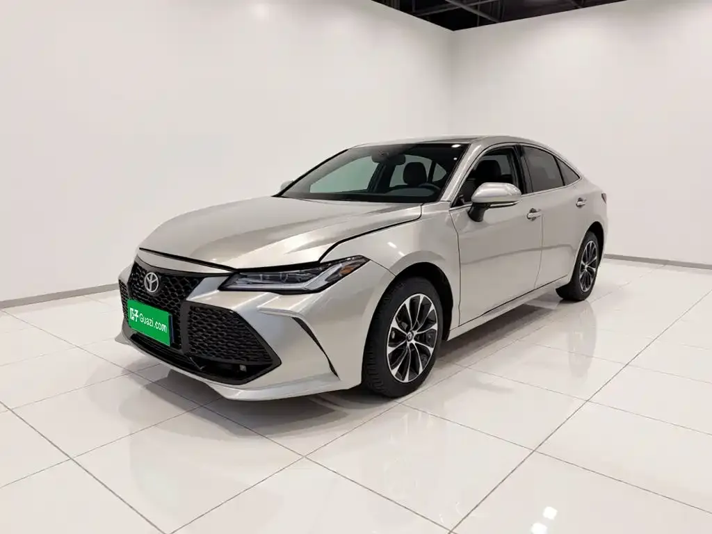 Toyota Avalon — фото 1
