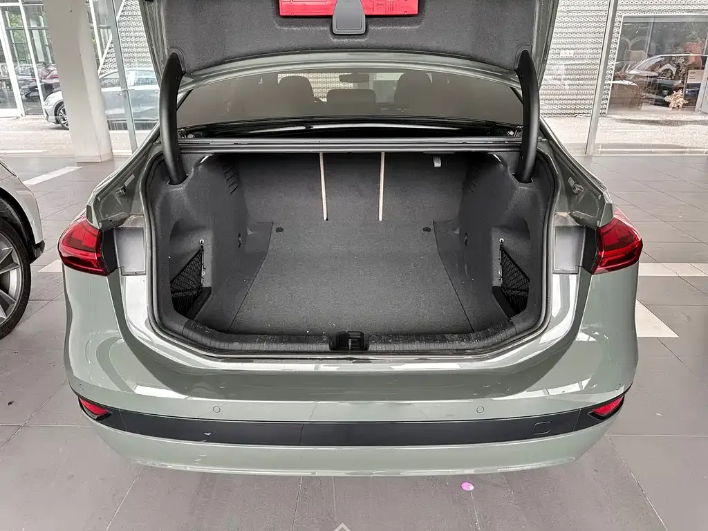 Audi 奥迪A6L e-tron — фото 6