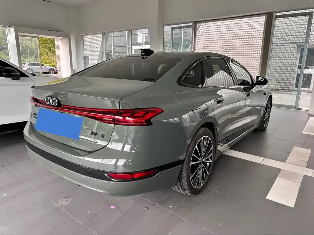Audi 奥迪A6L e-tron — фото 3