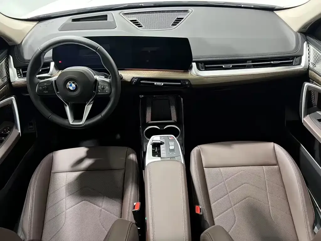 BMW X1 — фото 10