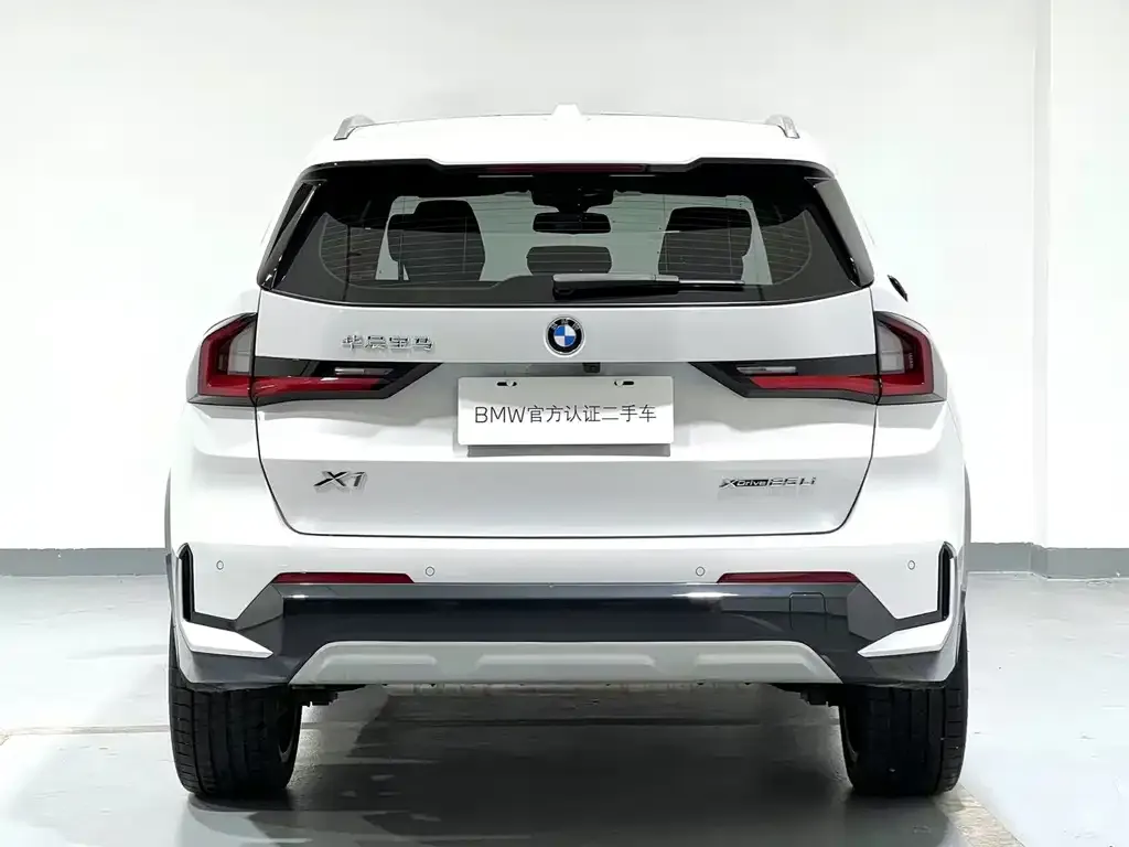 BMW X1 — фото 6