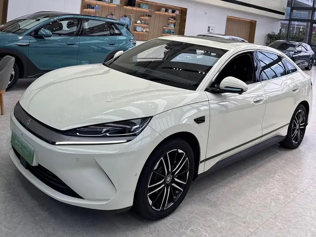 BYD Qin L — фото 1