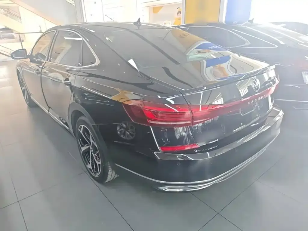 Volkswagen Passat — фото 2