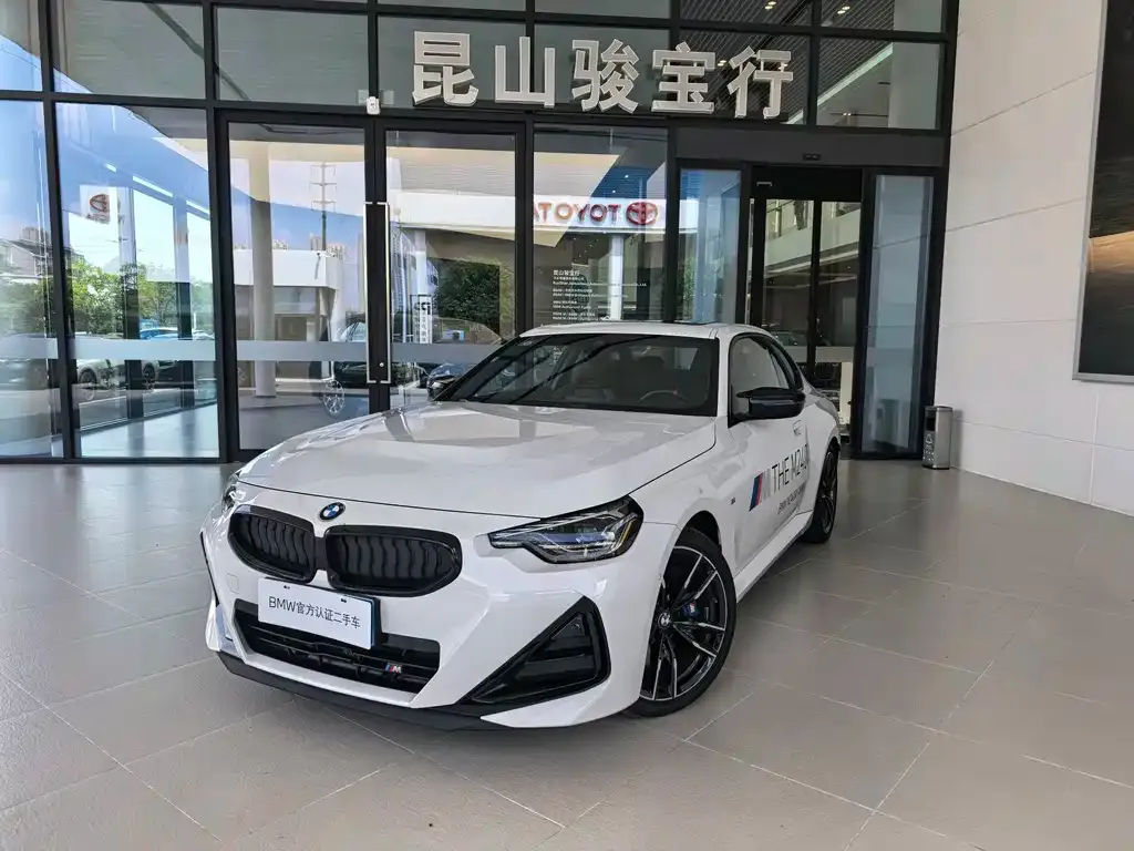 BMW M240i — фото 1