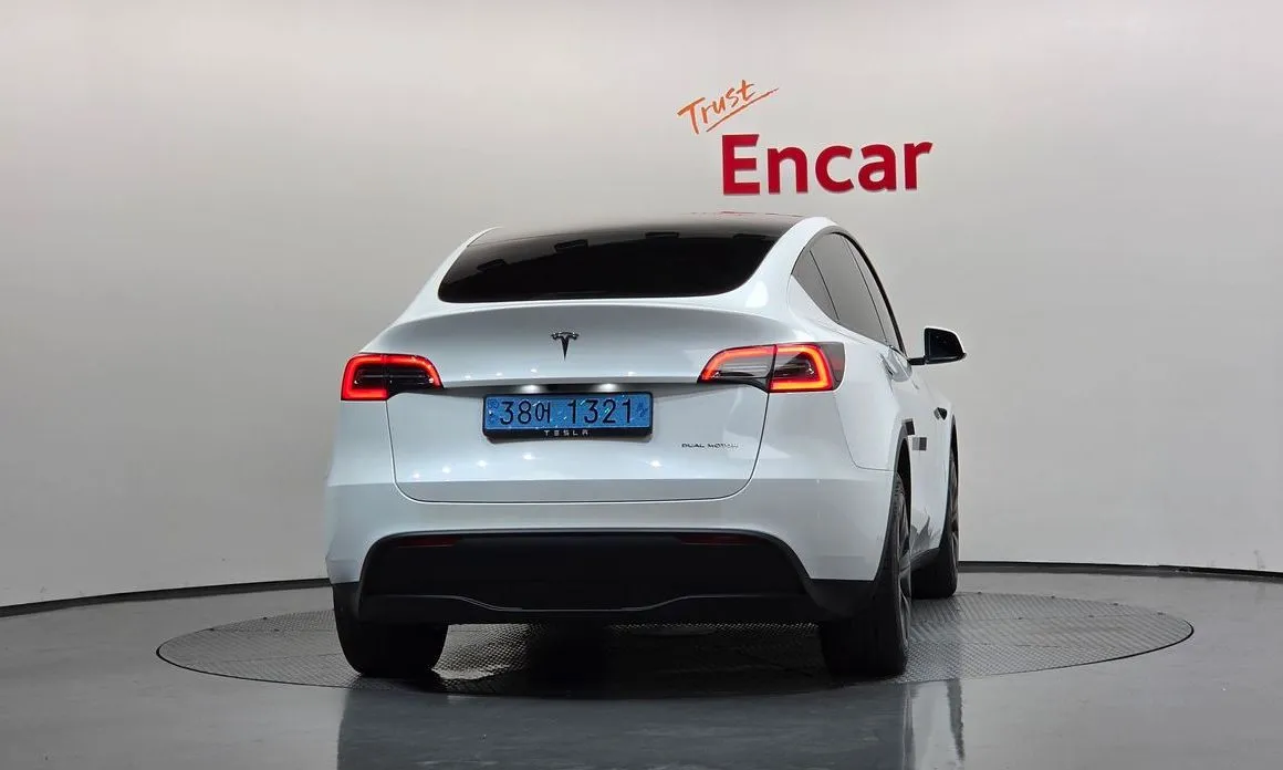 Tesla Model Y — фото 5