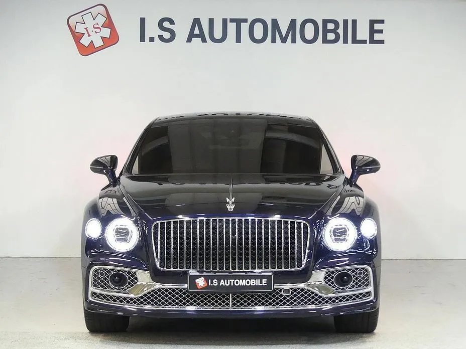 Bentley Flying Spur — фото 9