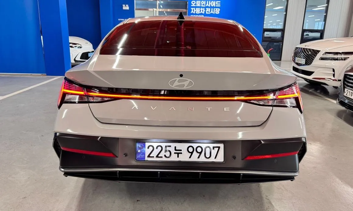 Hyundai AVANTE — фото 3